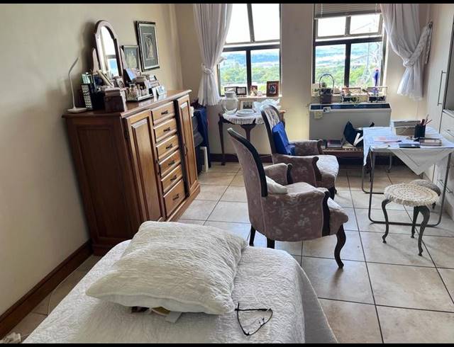 1 BEDROOM APARTMENT FOR SALE IN NEWLANDS